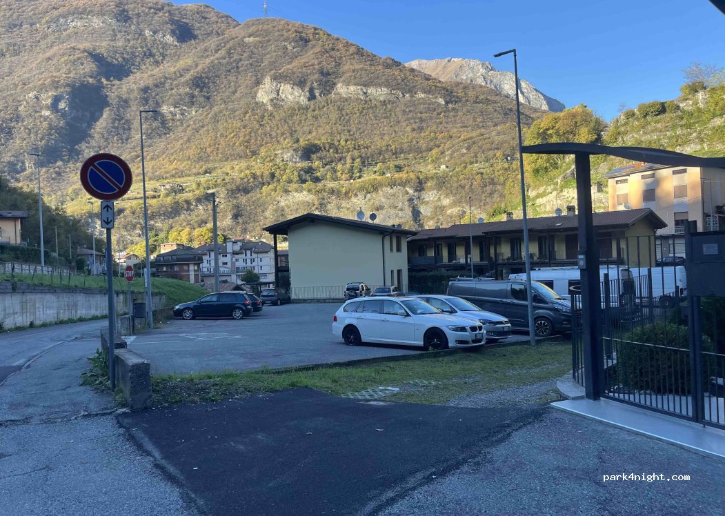 (25043) Breno - Via Cesare Battisti — foto 4
