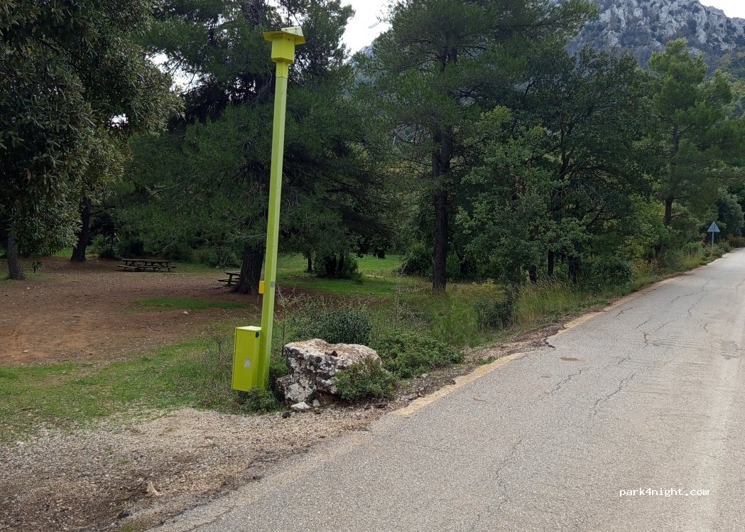 (136 72) Municipal Unit of Acharnes - Βαρυμπόμπη - Σφενδάλη — foto 2