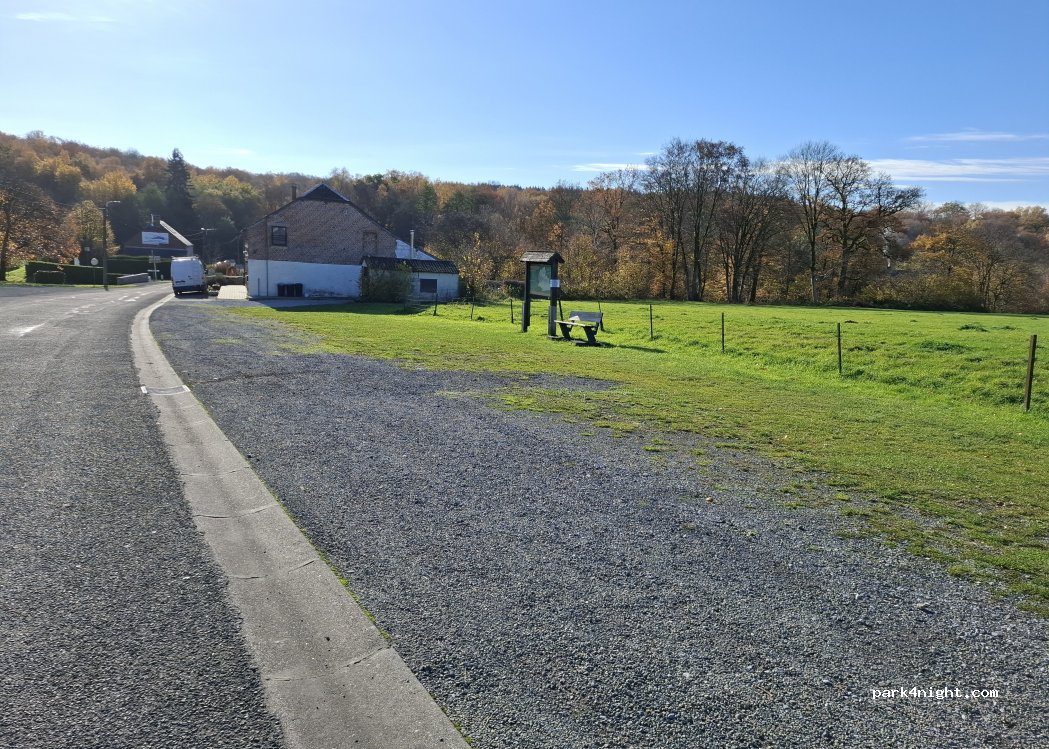 (6596) Momignies - Rue de Cendron — foto