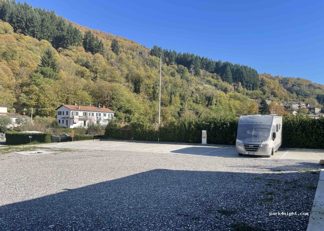 (55038) San Romano in Garfagnana - Viale Eugenio Mattei — foto