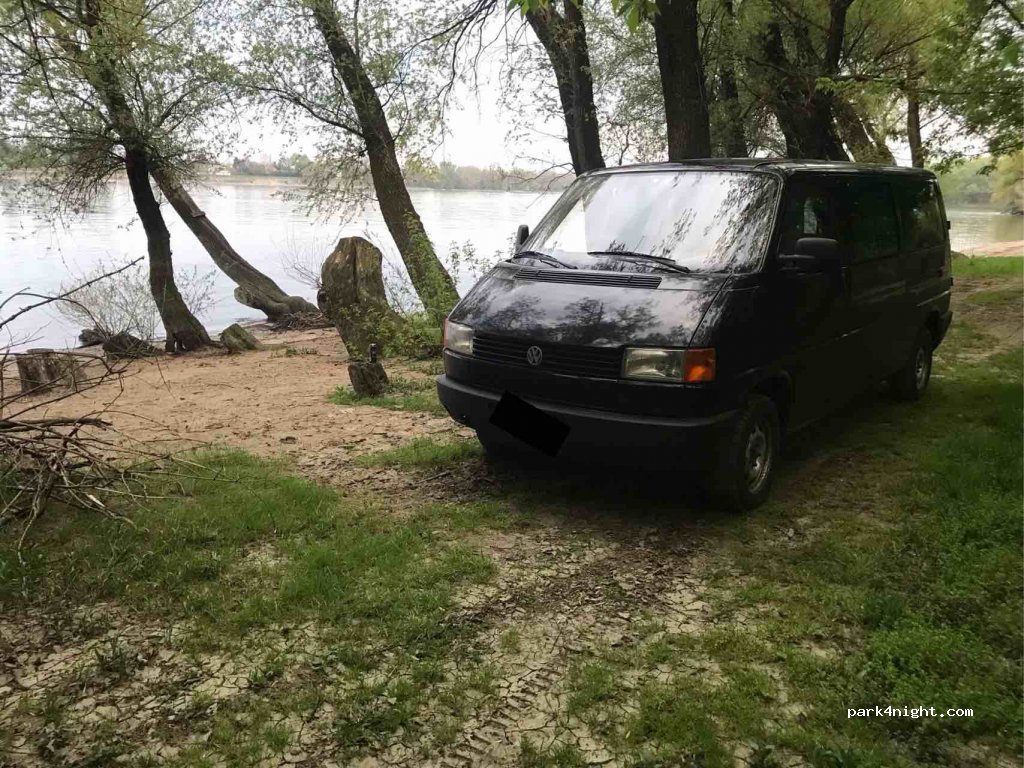 (2017) Pócsmegyer - 2 Akácos út — foto