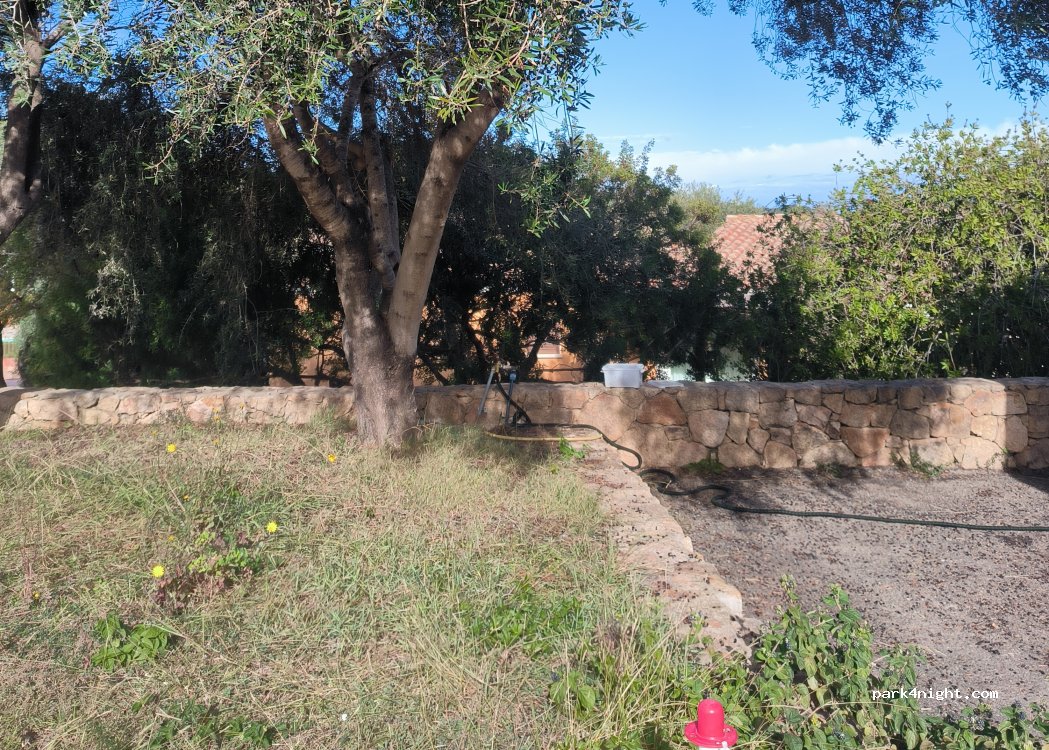 () Budune/Budoni - Strada 1 Agrustos — foto