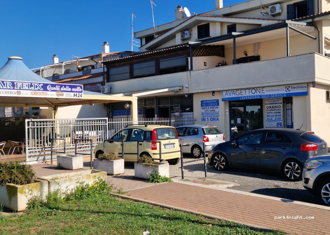 (00050) Ladispoli - Via dei Garofani — foto