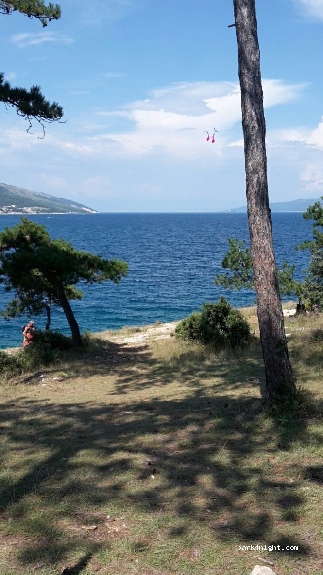 (52220) Duga Luka - Unnamed Road — foto