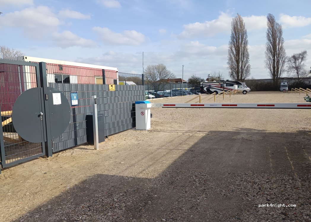 A1 Stellplatz Bremen Süd - 24h - ruhig & sicher -Outlet fußläufig — foto 2