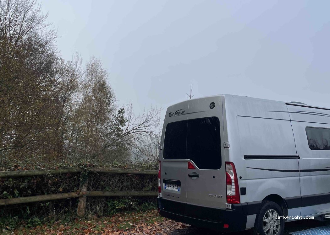 (27260) Cormeilles - Route de Pont-Audemer — foto