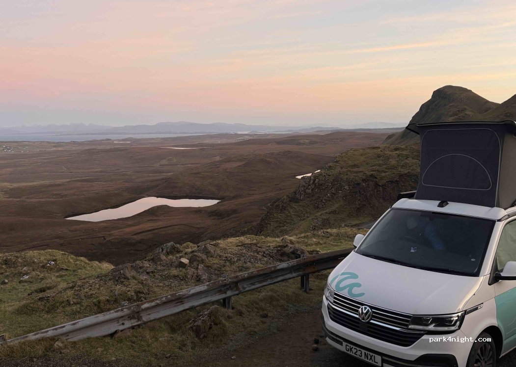 (IV51 9HZ) Portree - Quiraing Road — foto