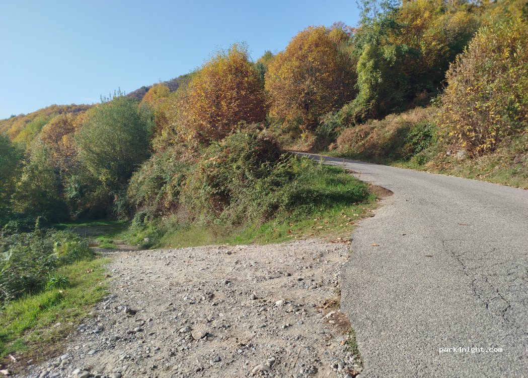 (87040) Marano Principato - Unnamed Road — foto