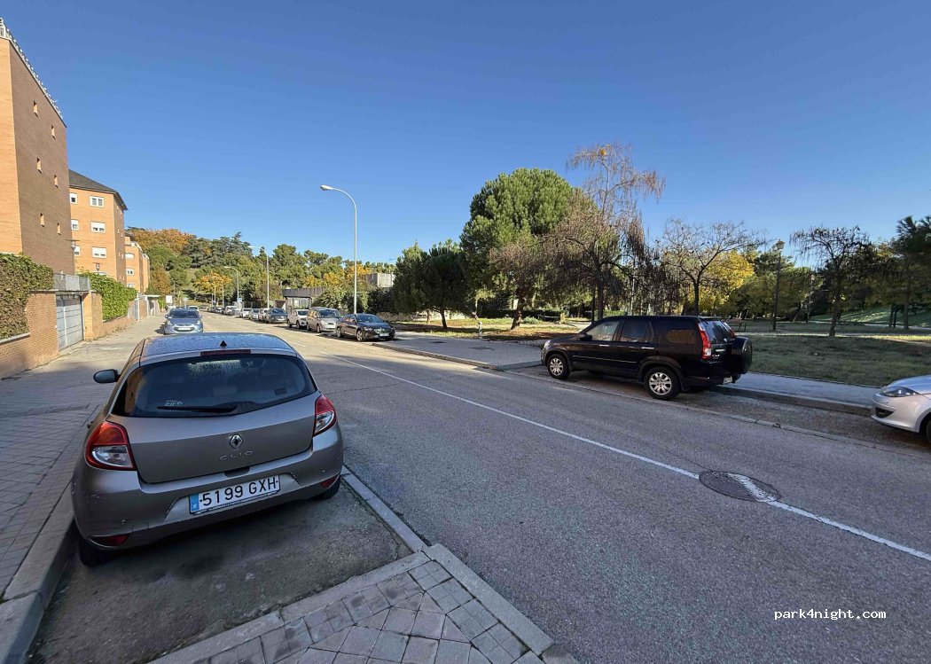 (28001) Madrid - Avenida de los Caprichos — foto