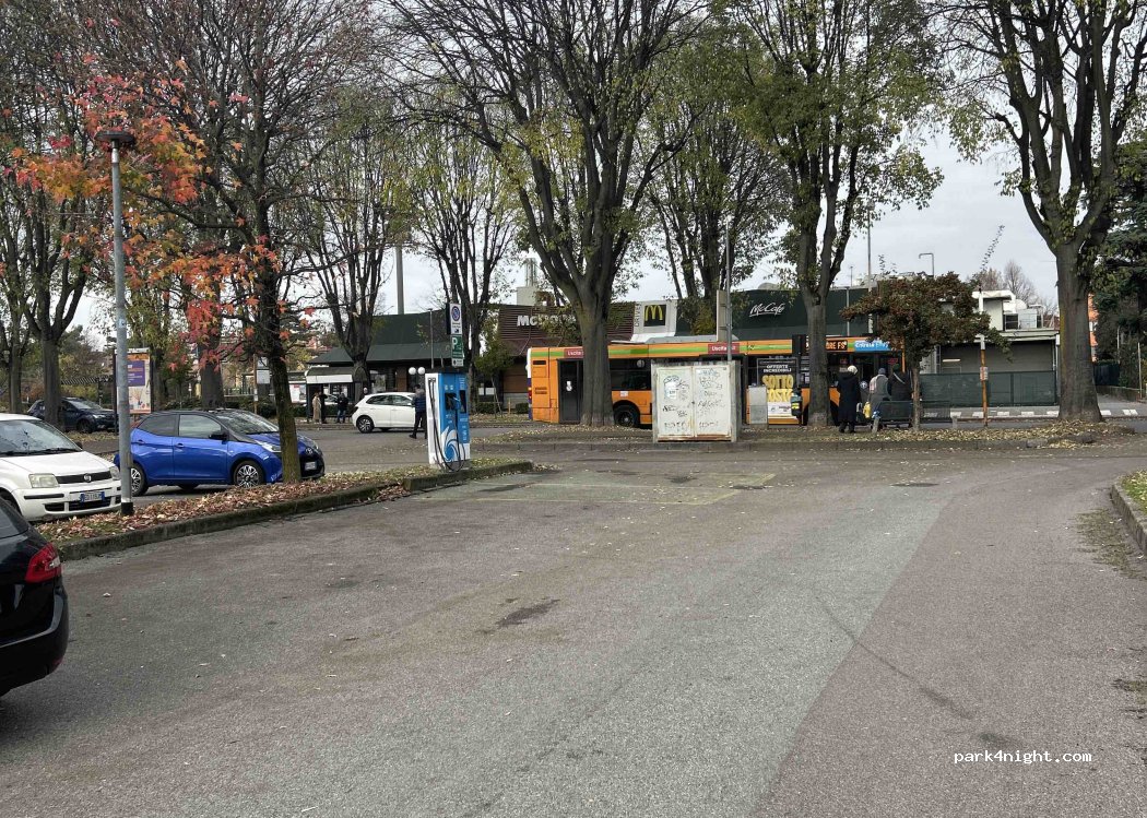 (20835) Monza - Via Fiore Martelli — foto