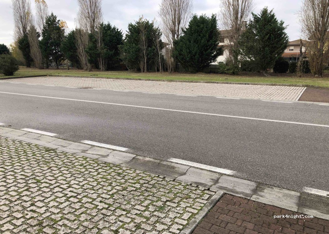 (45014) Porto Viro - Unnamed Road — foto