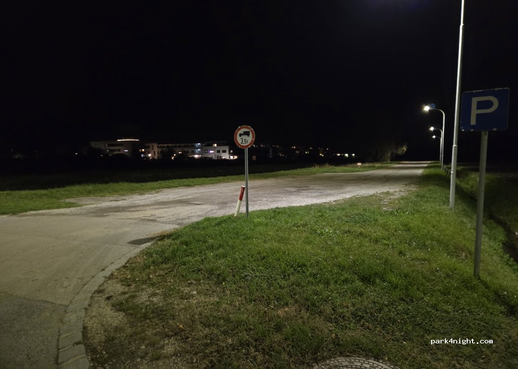 (7100) Gemeinde Neusiedl am See - Alte Badgasse — foto