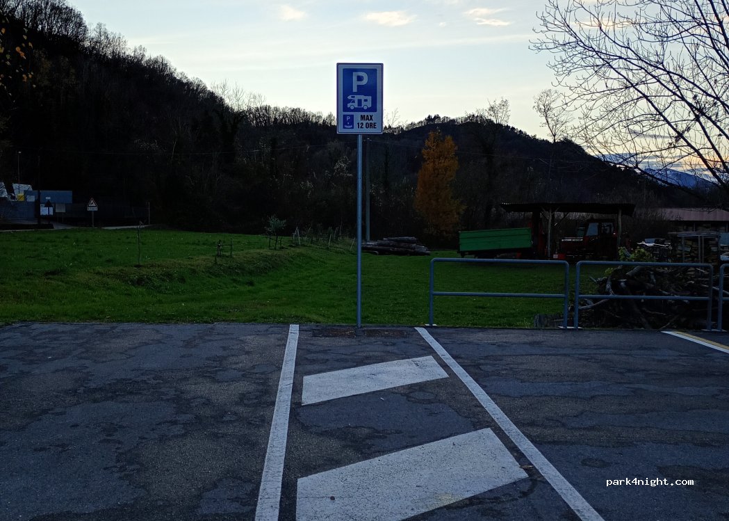 (33090) Castelnovo del Friuli - Strada Provinciale 22 della Val Cosa — foto