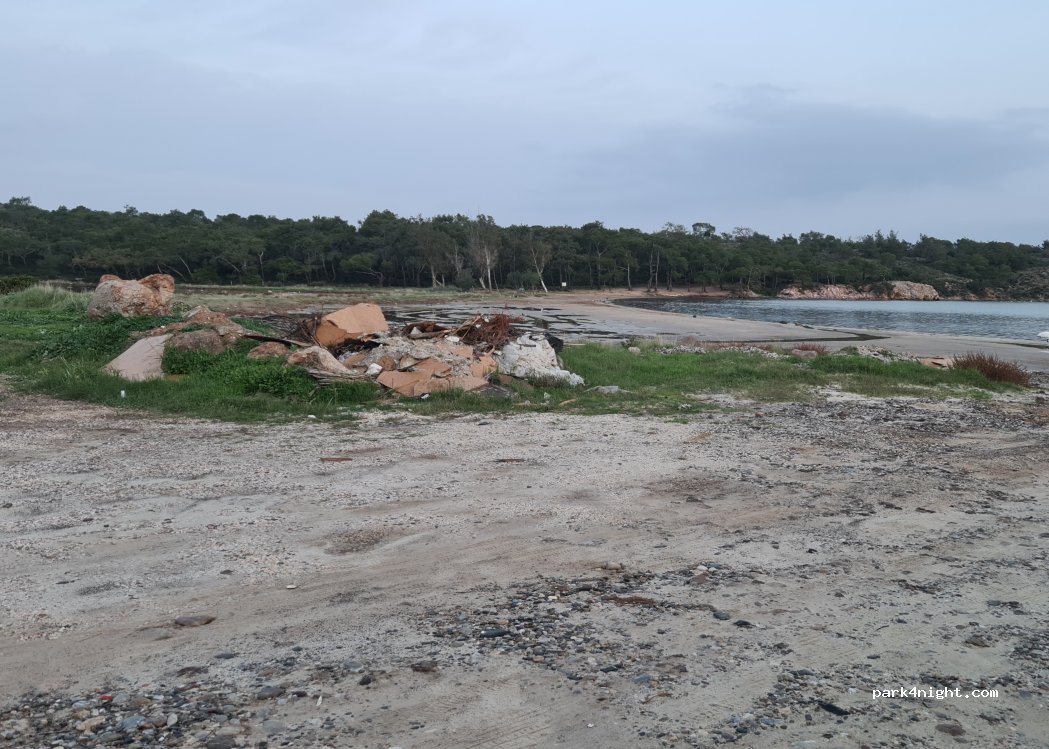 (10410) Ayvalık - Unnamed Road — foto