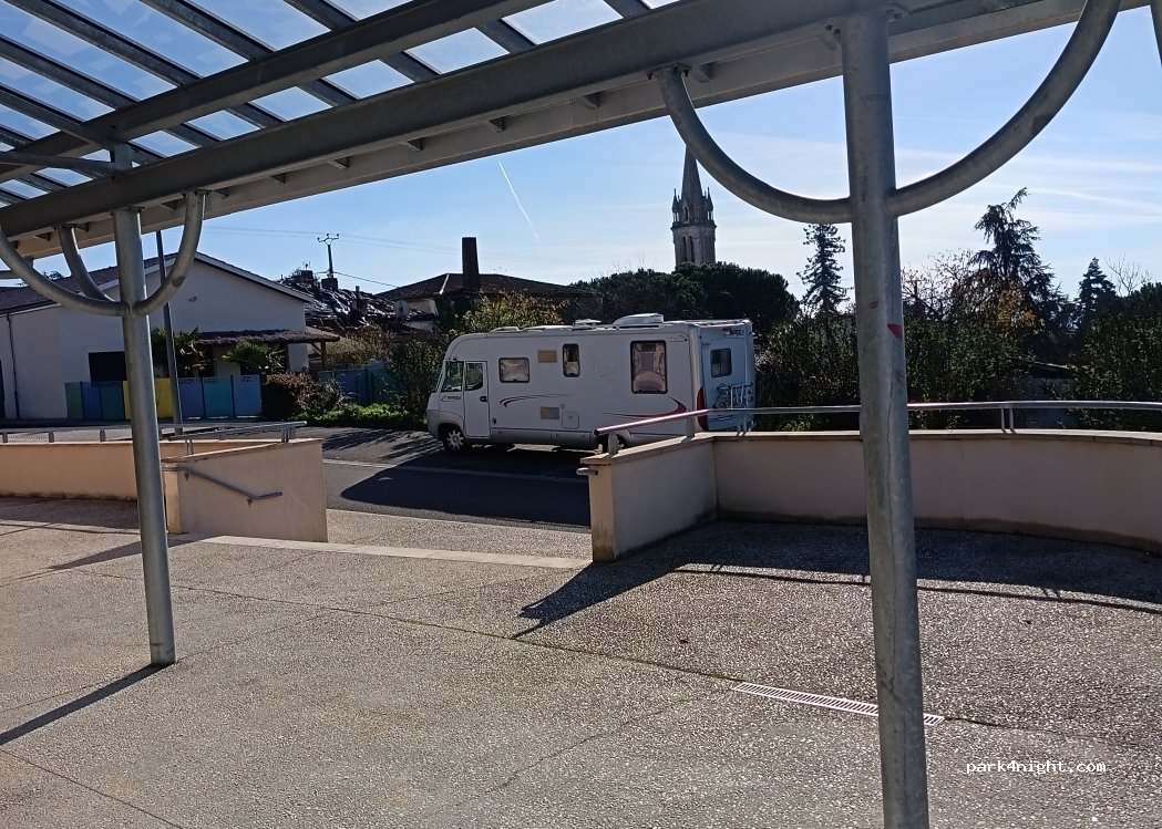(33490) Le Pian-sur-Garonne - Rue Grand Rue — foto 3
