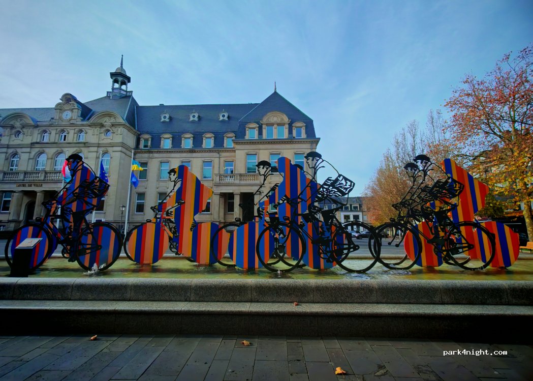 (3521) Dudelange - Rue du Commerce — foto