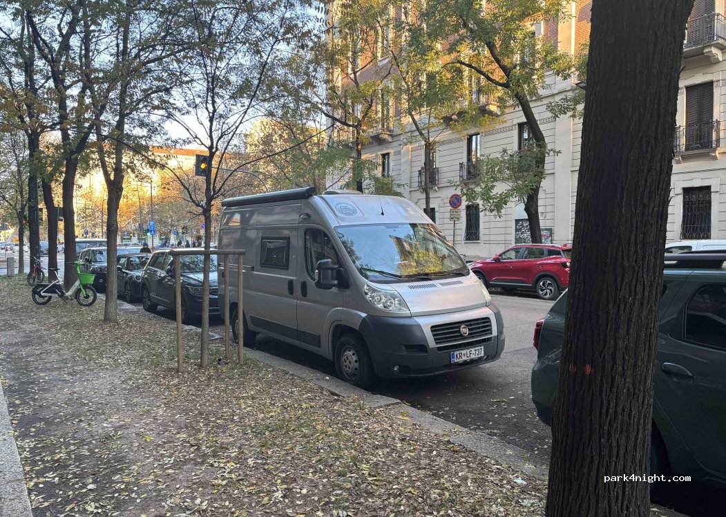 (20145) Milan - Via Andrea Massena — foto