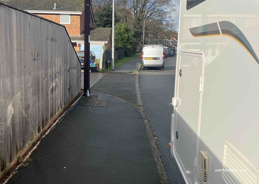 (EX7 0DE) Teignbridge - Kingsdown Crescent — foto