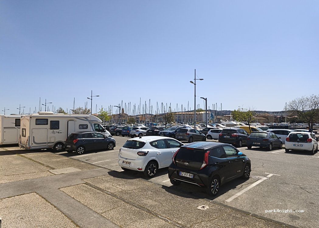 (13500) Martigues - Avenue Louis Sammut — foto