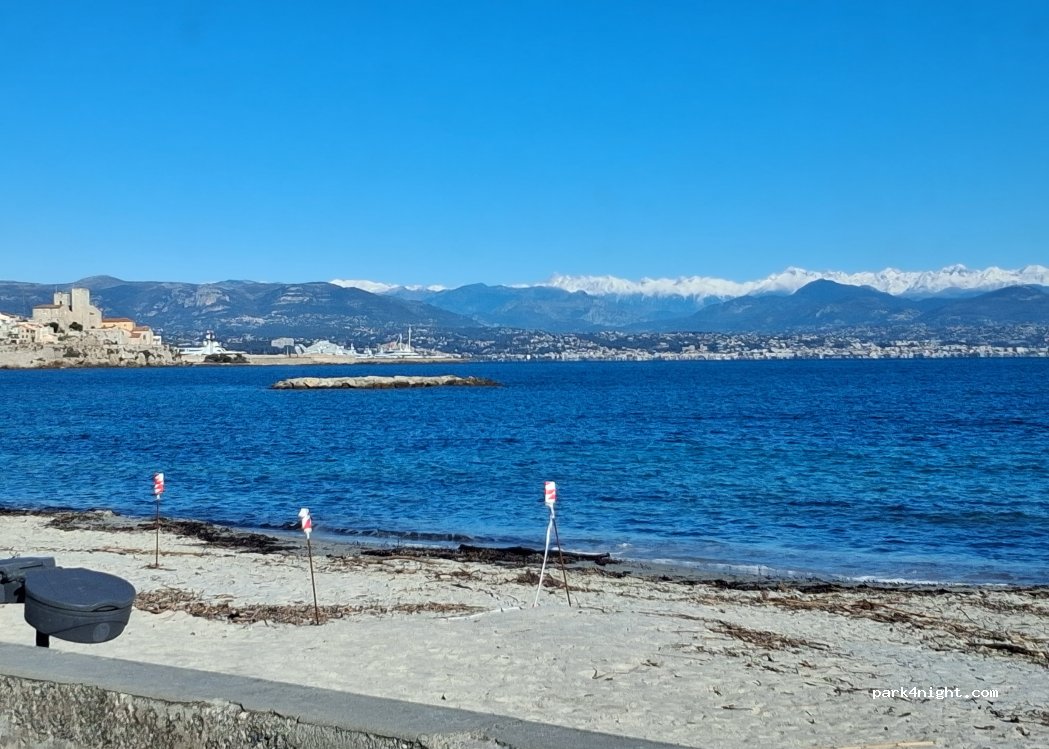 (06600) Antibes - Route du Bord de Mer — foto 2