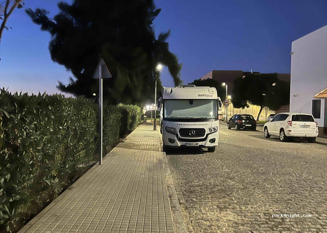 (21800) Moguer - Calle Belice — foto 2