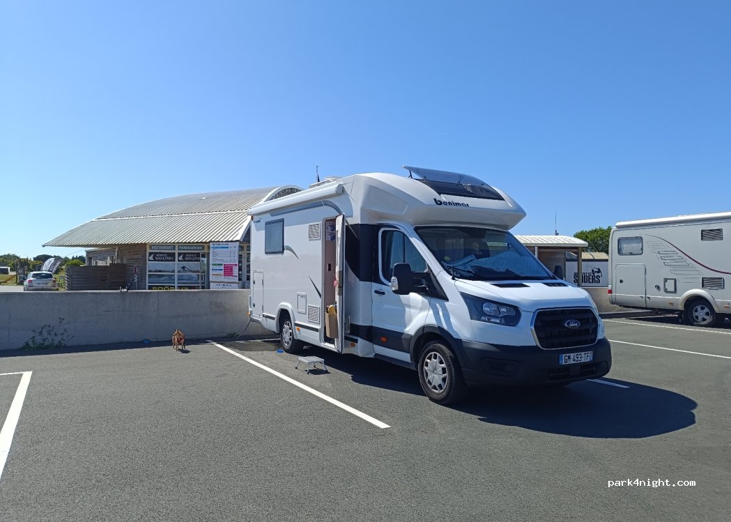 (85460) L'Aiguillon-sur-Mer - 6-14 Avenue Amiral Courbet — foto 4