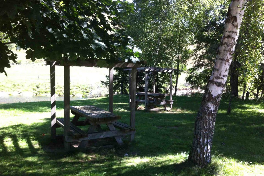 (07590) Saint-Étienne-de-Lugdarès - Rieu Bournet — foto