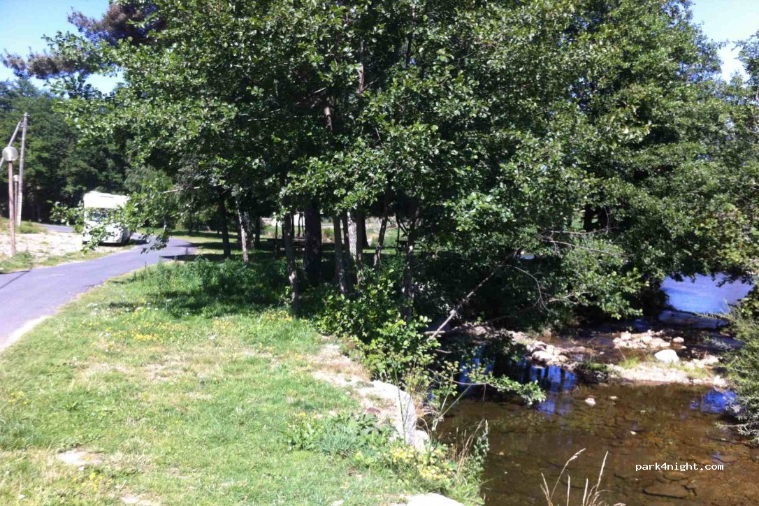 (07590) Saint-Étienne-de-Lugdarès - Rieu Bournet — foto 2