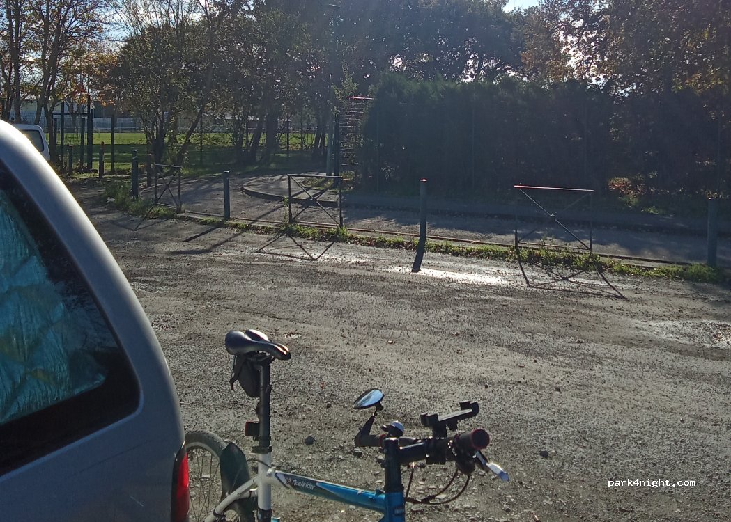 (31100) Toulouse - Passage du Canal de Bordelongue — foto 4