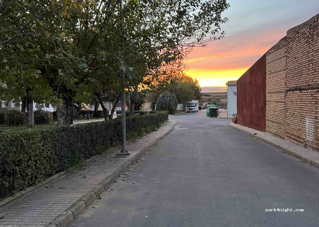 () Paterna del Campo - Avenida de la Ciudad de Tejada — foto 4