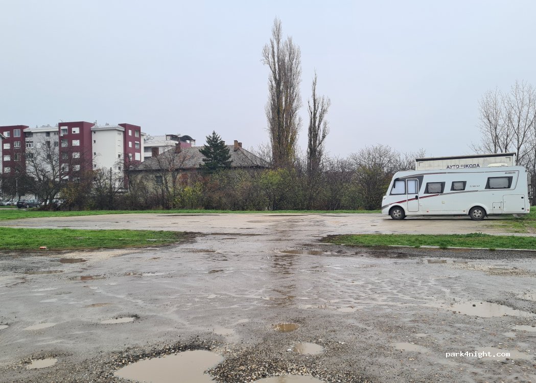 (22000) Sremska Mitrovica - Unnamed Road — foto