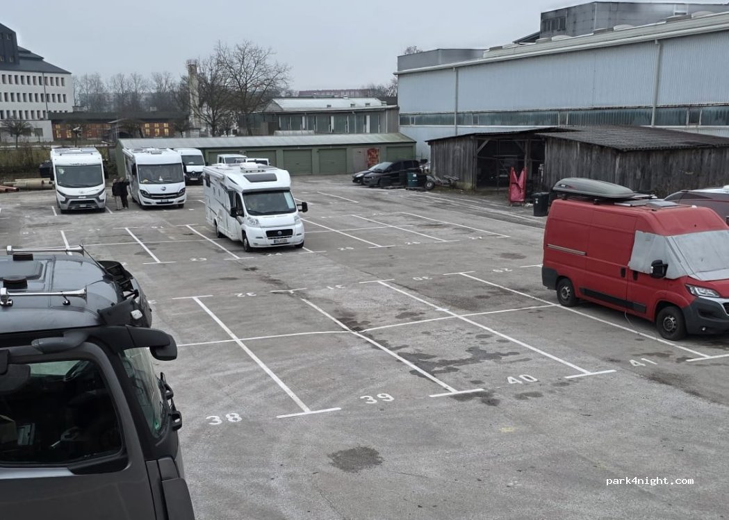 (1113) Ljubljana - Stolpniška ulica 10 — foto 2