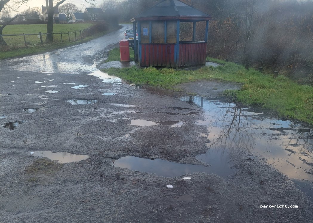 (SA14 6DT) Cefneithin - Unnamed Road — foto 2