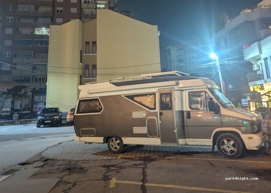 (4000) Mitrovica - Mehë Uka — foto