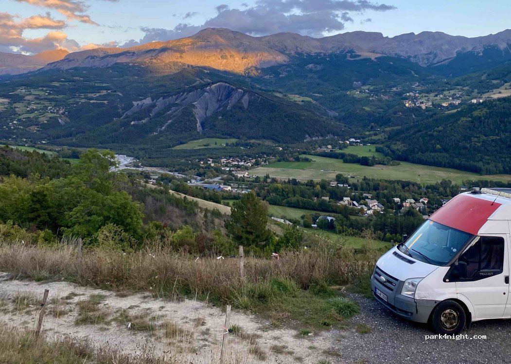 (04400) Barcelonnette - 6 Chemin de l'Adroit — foto 5