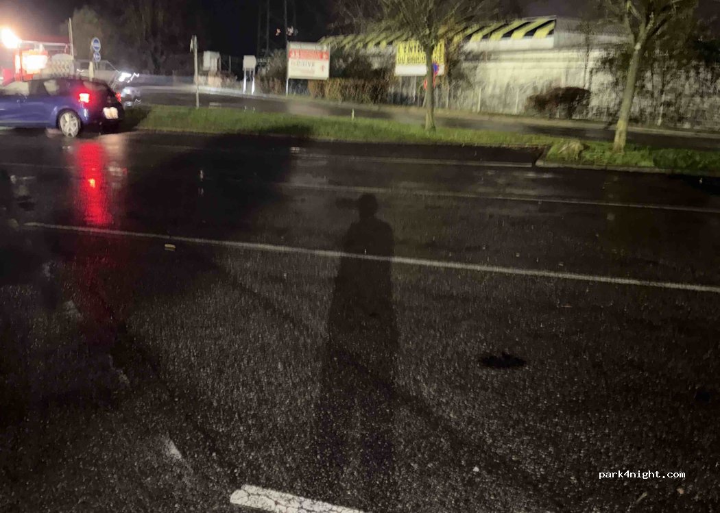 (73200) Gilly-sur-Isère - Centre commercial Casino — foto 2