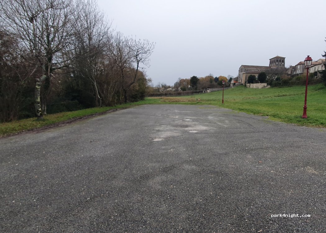 (16410) Dignac - Rue du Lavoir — foto