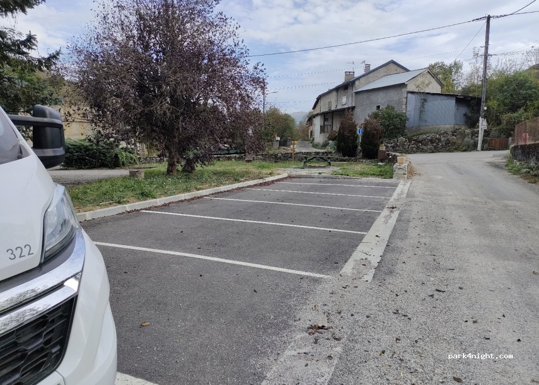 (09400) Génat - 29-39 Le Village — foto 2