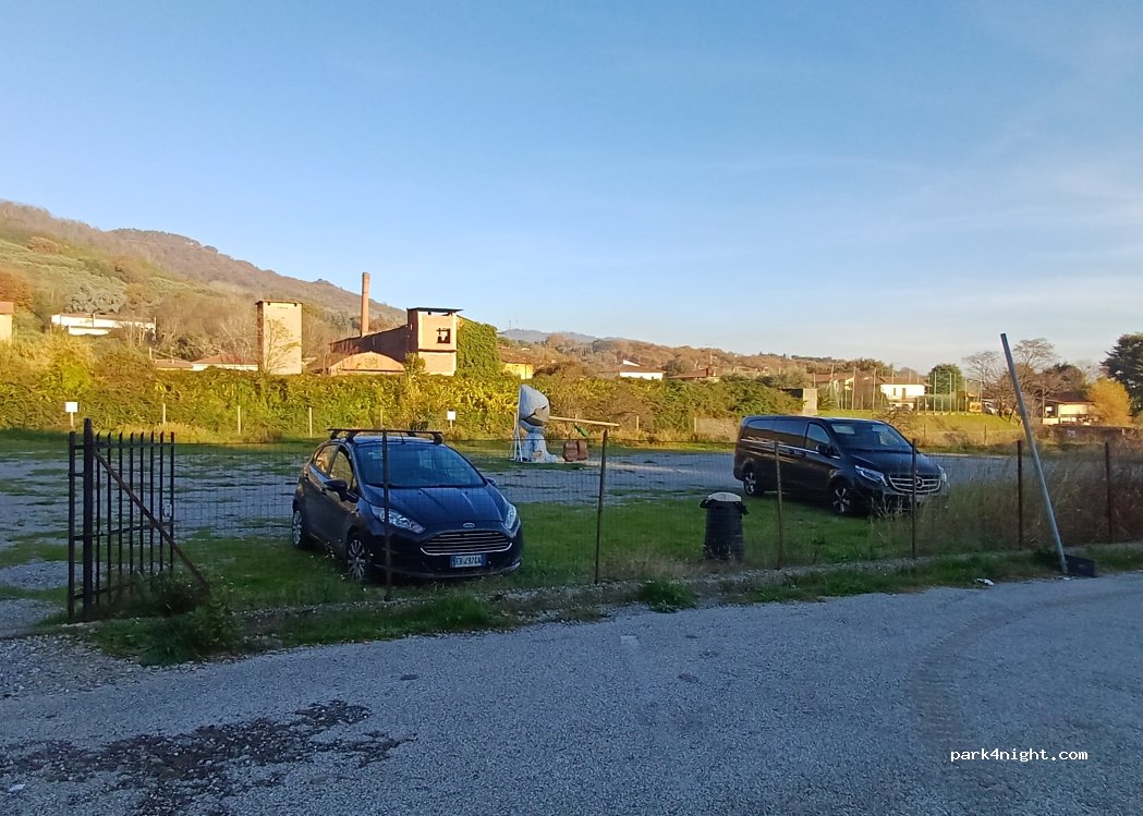 (51017) Pescia - Via Pasquinelli — foto