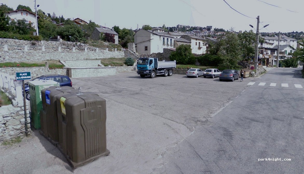 (66120) Font-Romeu-Odeillo-Via - 13 Rue de la République — foto