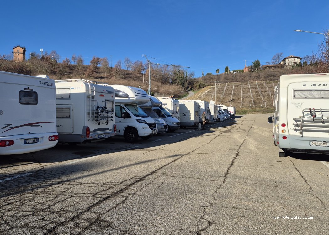 (14015) Govone - Str. Craviano — foto