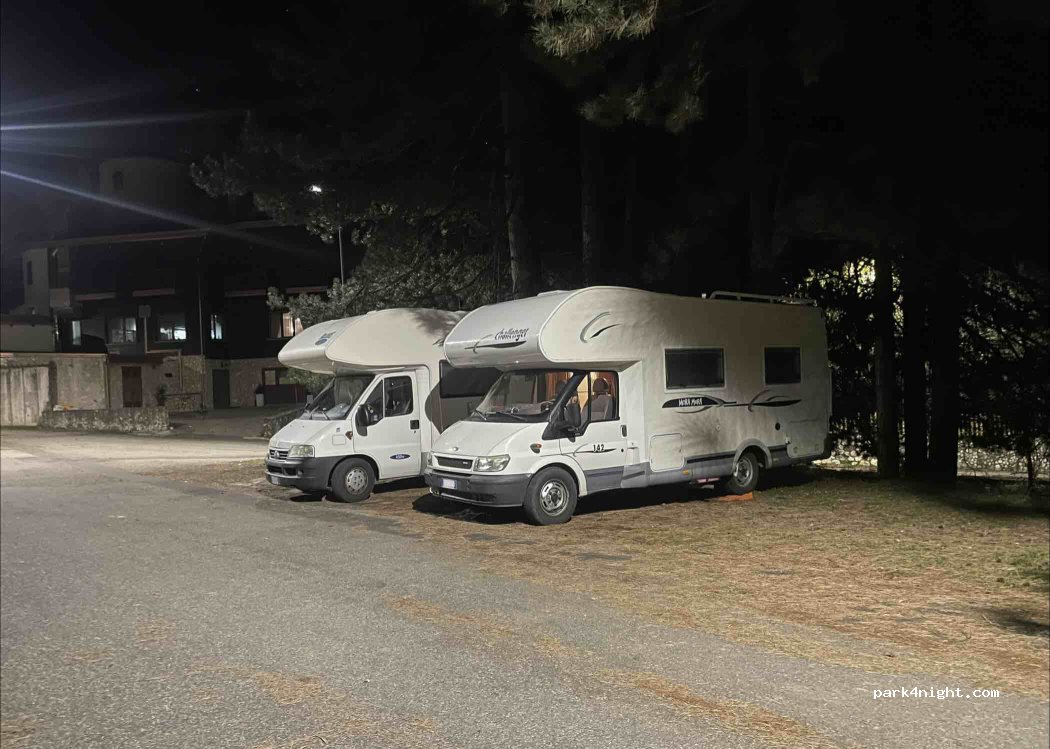 (88055) Taverna - Unnamed Road — foto
