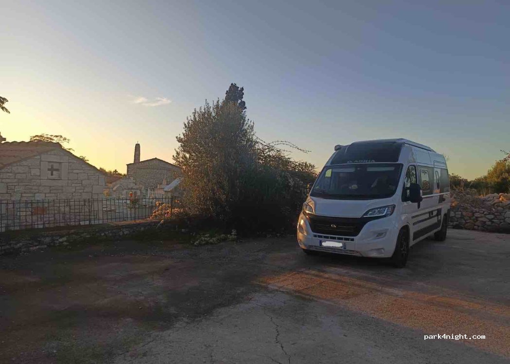 (23062) Areopoli - Unnamed Road — foto