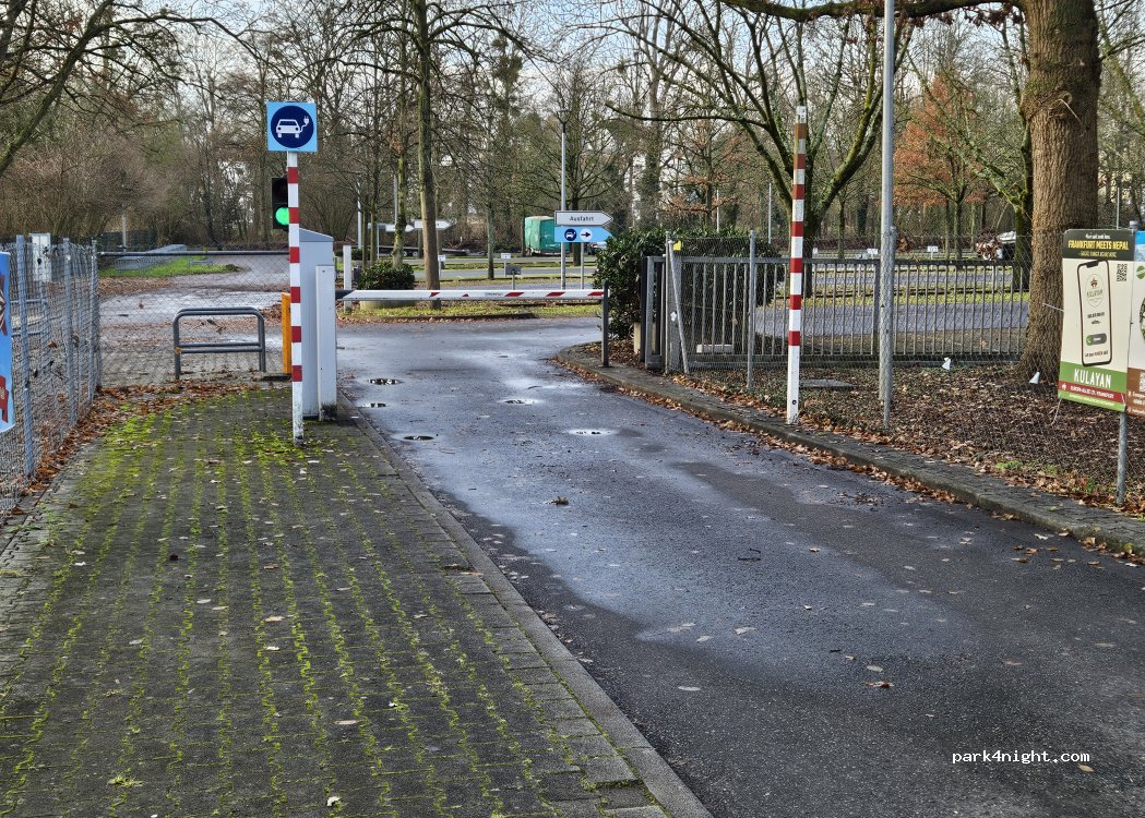 (60488) Frankfurt - Ludwig-Landmann-Straße — foto 2