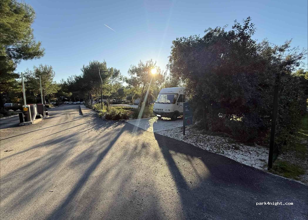 (21218) Seget Vranjica - Unnamed Road — foto