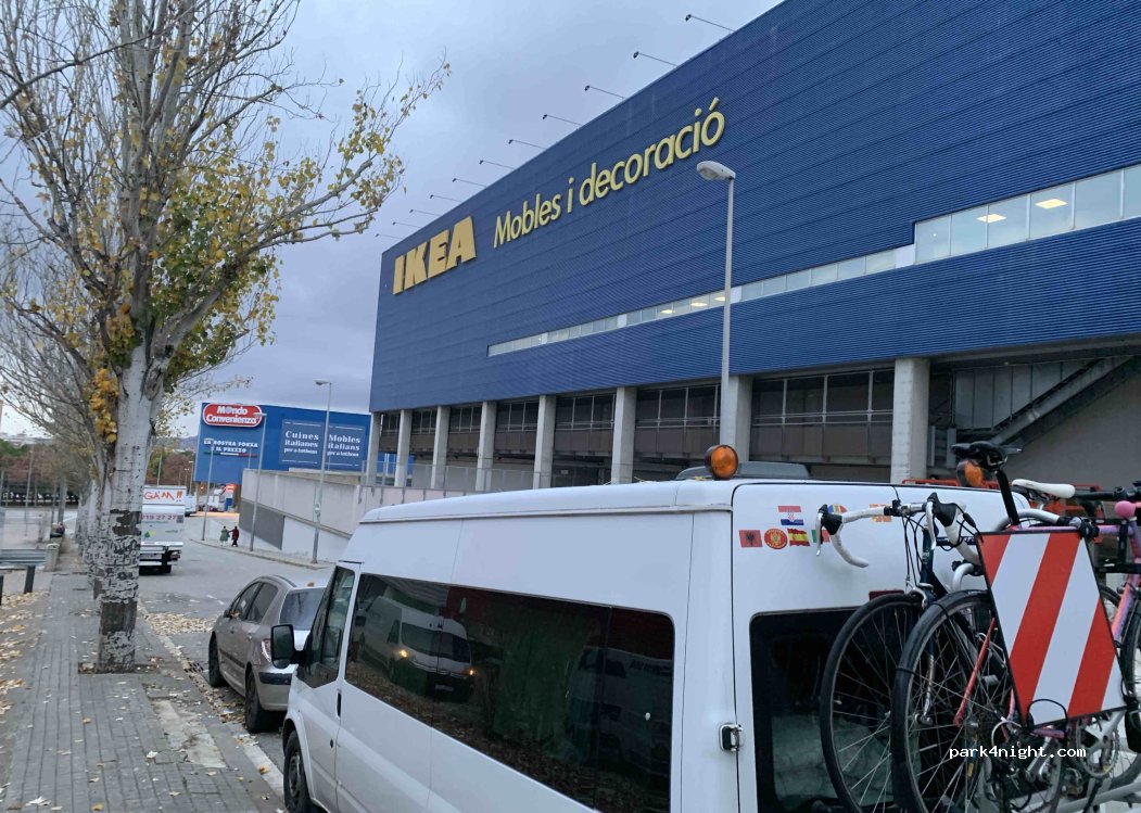 (08911) Badalona - carrer de Luxemburg — foto