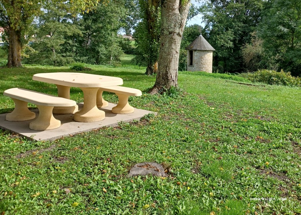 (03430) Cosne-d'Allier - 2 Route du Montet — foto 2