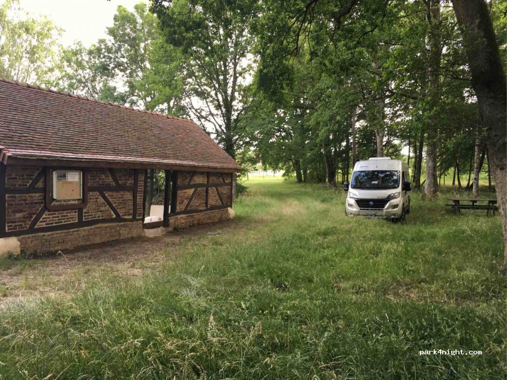 (10160) Maraye-en-Othe - 145 Les Genêts — foto 2