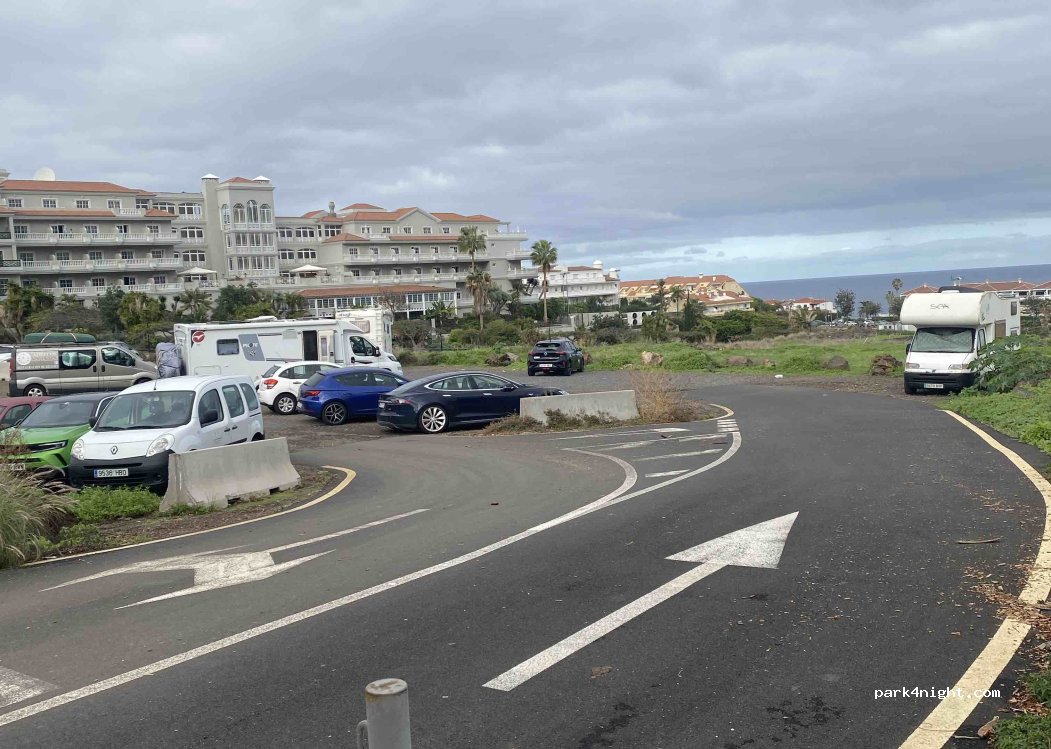 (38400) Puerto de la Cruz - Calle Doctor Celestino Gonzalez Padron — foto 2
