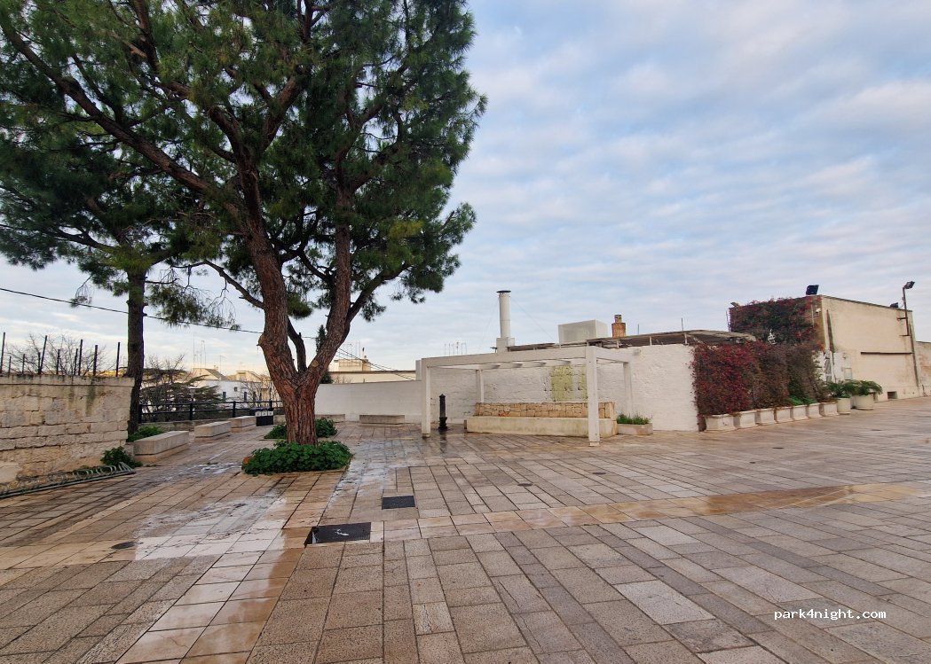 (72017) Ostuni - Viale Oronzo Quaranta — foto 3